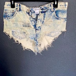 Glamorous stone washed short shorts.